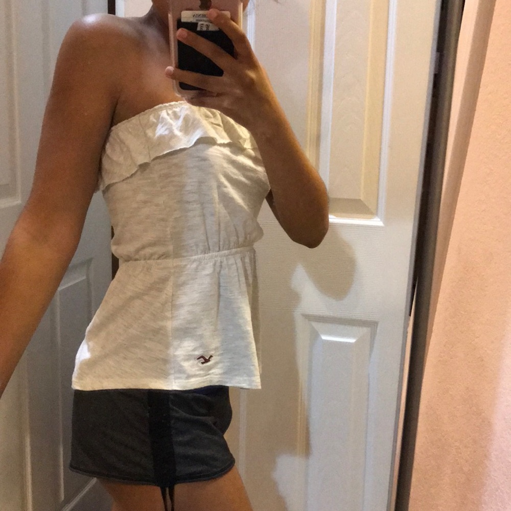 🚫SOLD🚫Strapless Chic Peplum💛 - Picture 2 of 3
